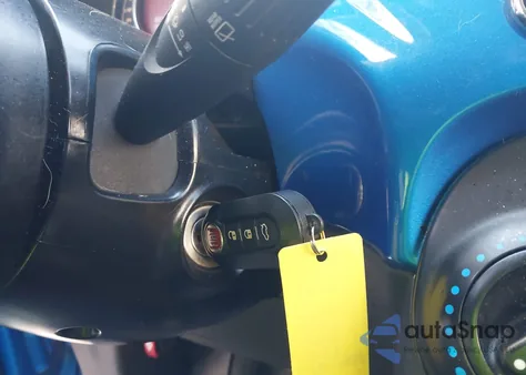 2017 Fiat 500 Pop z USA, uszkodzony, nr VIN 3C3CFFKR1HT671478